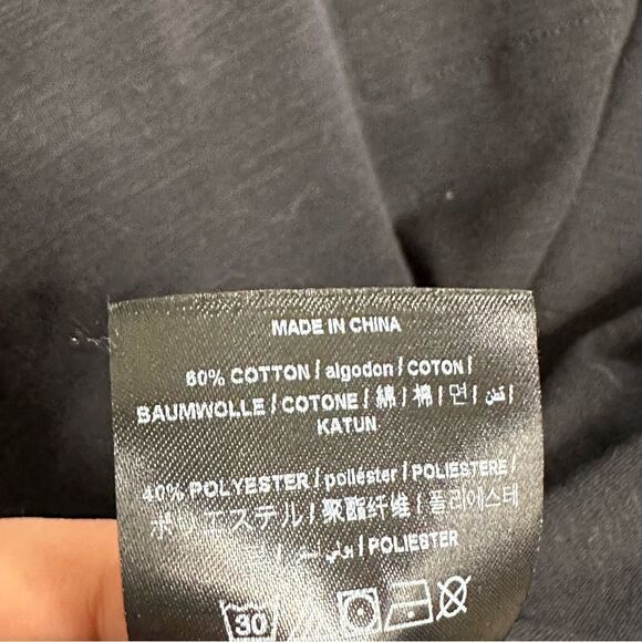 Men’s Guess Black V-neck Shirt Sz Medium - Picture 6 of 7